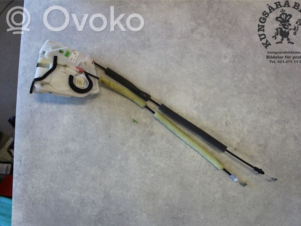 Mazda CX-3 Priekšpusē slēdzene 