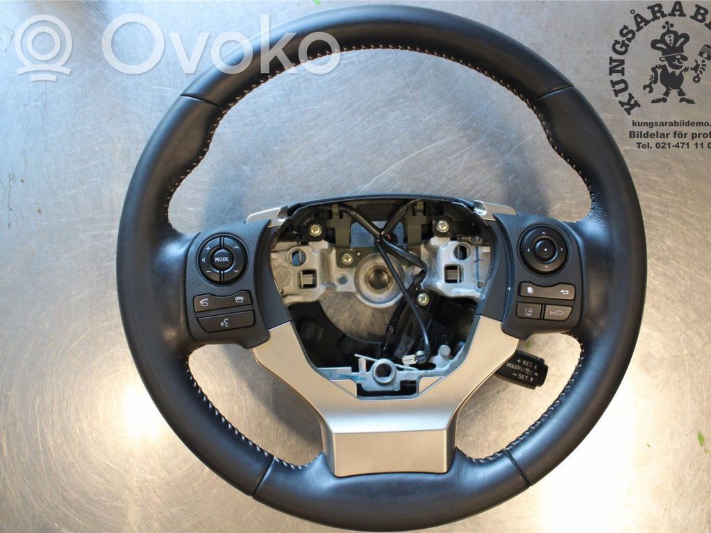 Lexus CT 200H Ohjauspyörä 