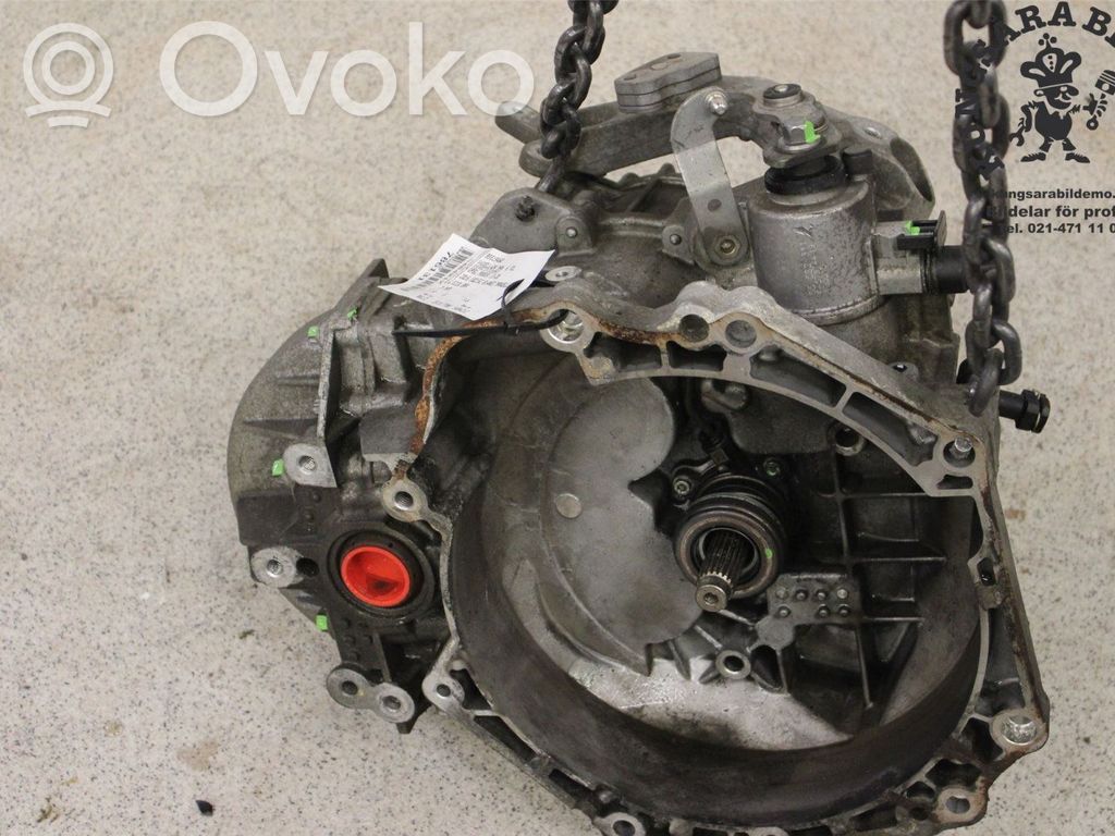 Opel Mokka Cutie viteze manuală cu 6 trepte 