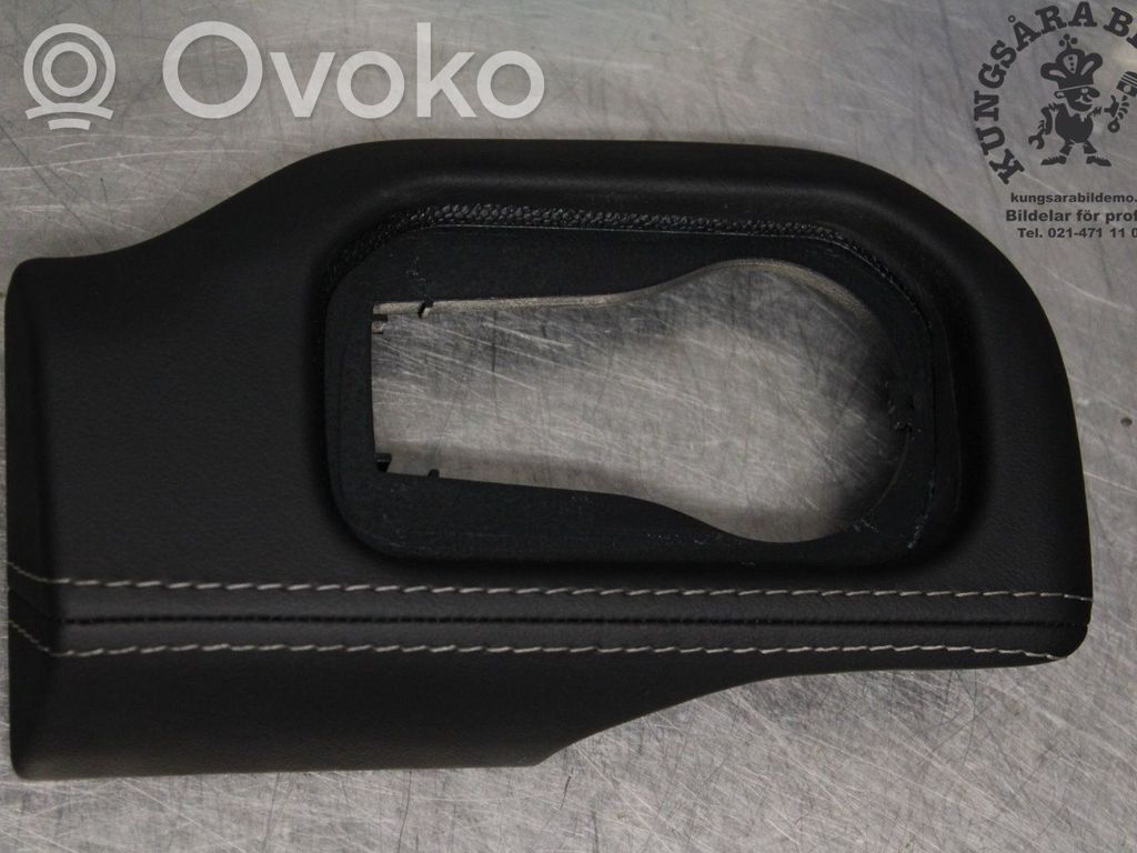 Dodge RAM Dashboard glove box trim 