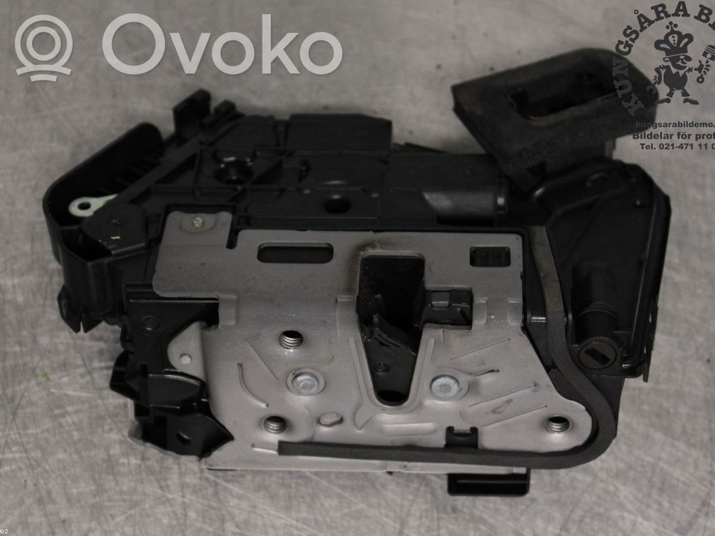 Ford Transit -  Tourneo Connect Priekšpusē slēdzene 