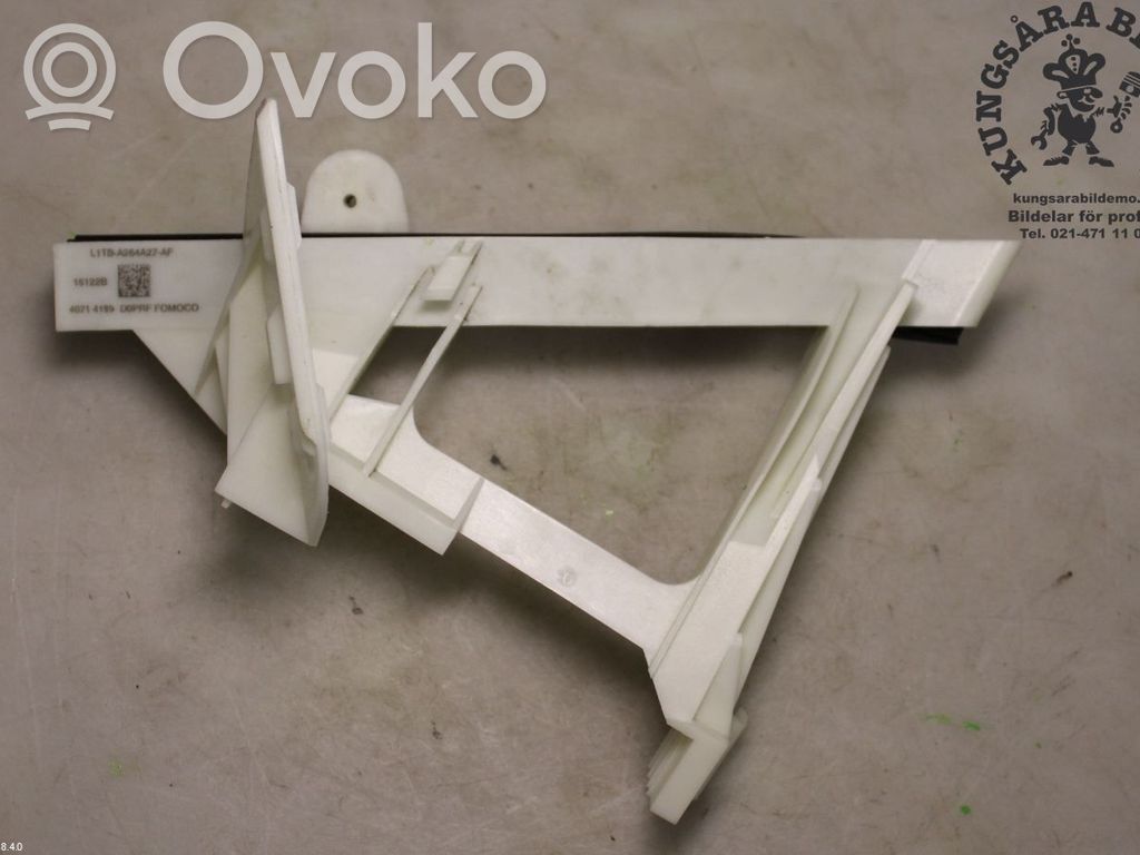 Ford Puma Etuoven tuulilasin kisko 