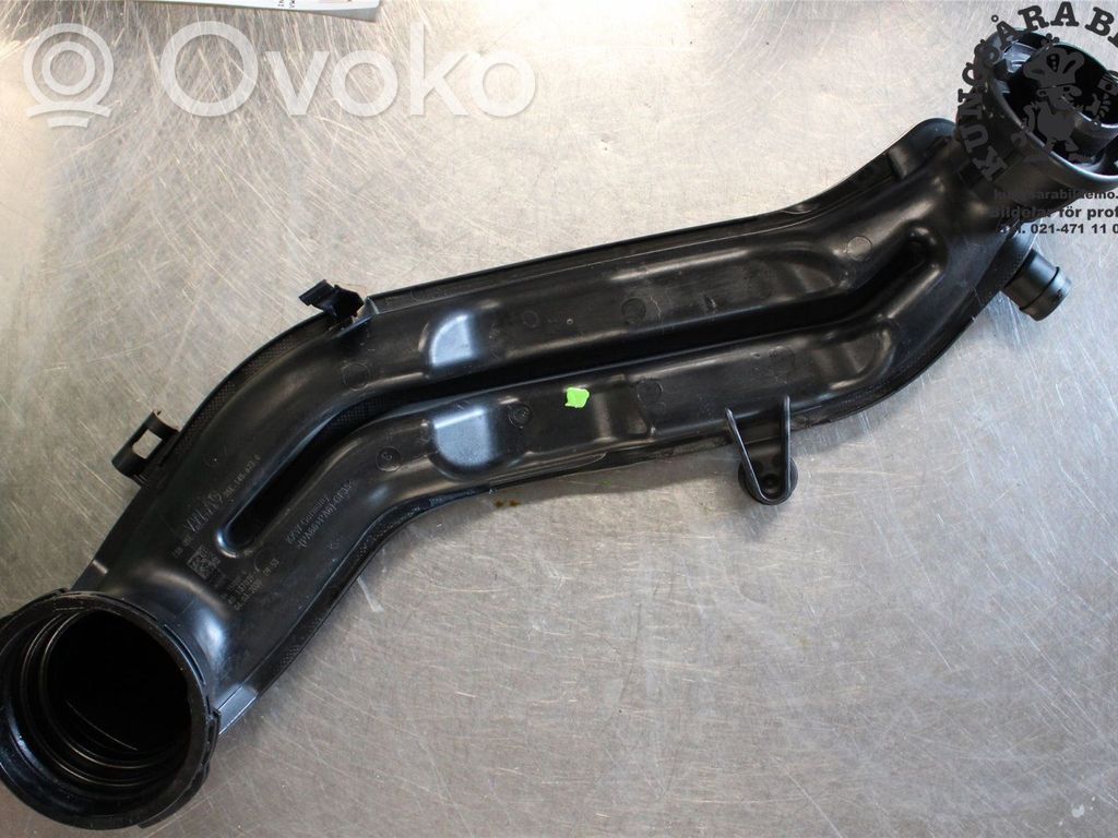 Volkswagen Golf VIII Välijäähdyttimen letku 