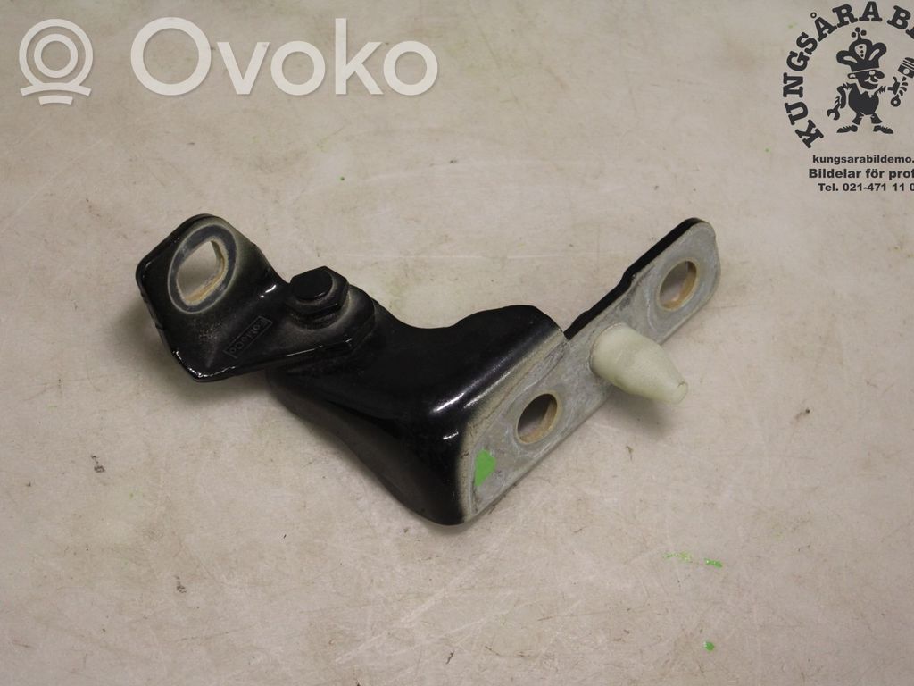 Ford Puma Front door upper hinge 