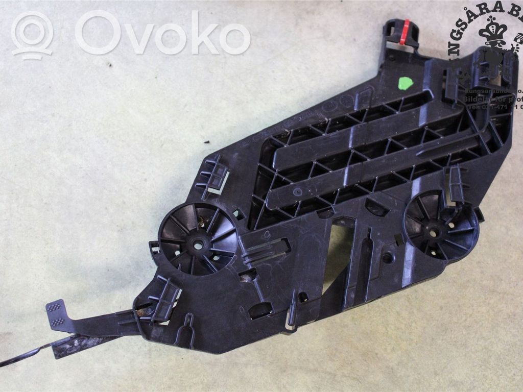 Skoda Octavia Mk2 (1Z) Moulure sous phares 