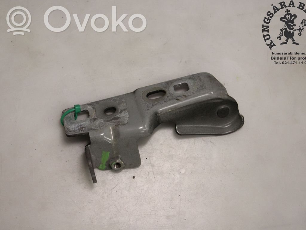 Land Rover Discovery Sport Uchwyt / Mocowanie błotnika przedniego 