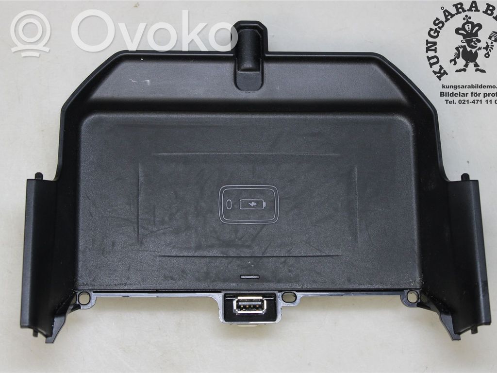 BMW 5 G30 G31 G38 Moduł ładowania bezprzewodowego 