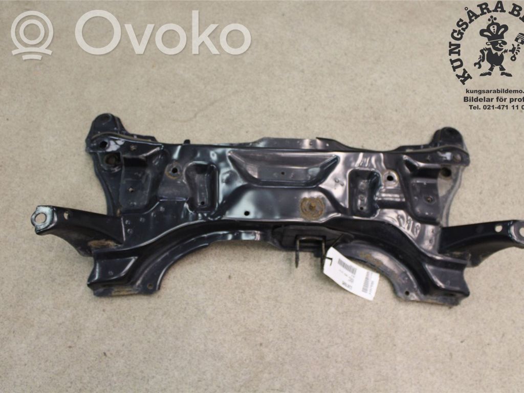Toyota Yaris Rama pomocnicza przednia 