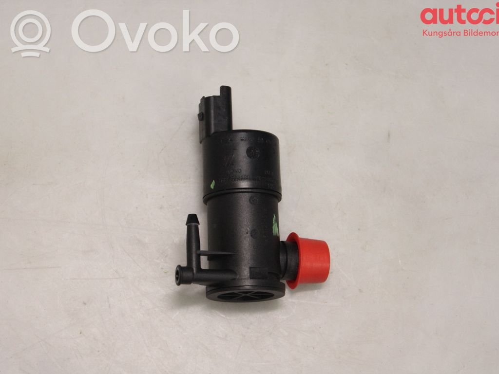 Citroen C4 III e-C4 Windscreen/windshield washer pump 