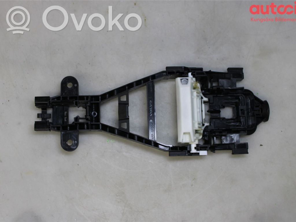 Volvo XC40 Klamka zewnętrzna drzwi przednich 