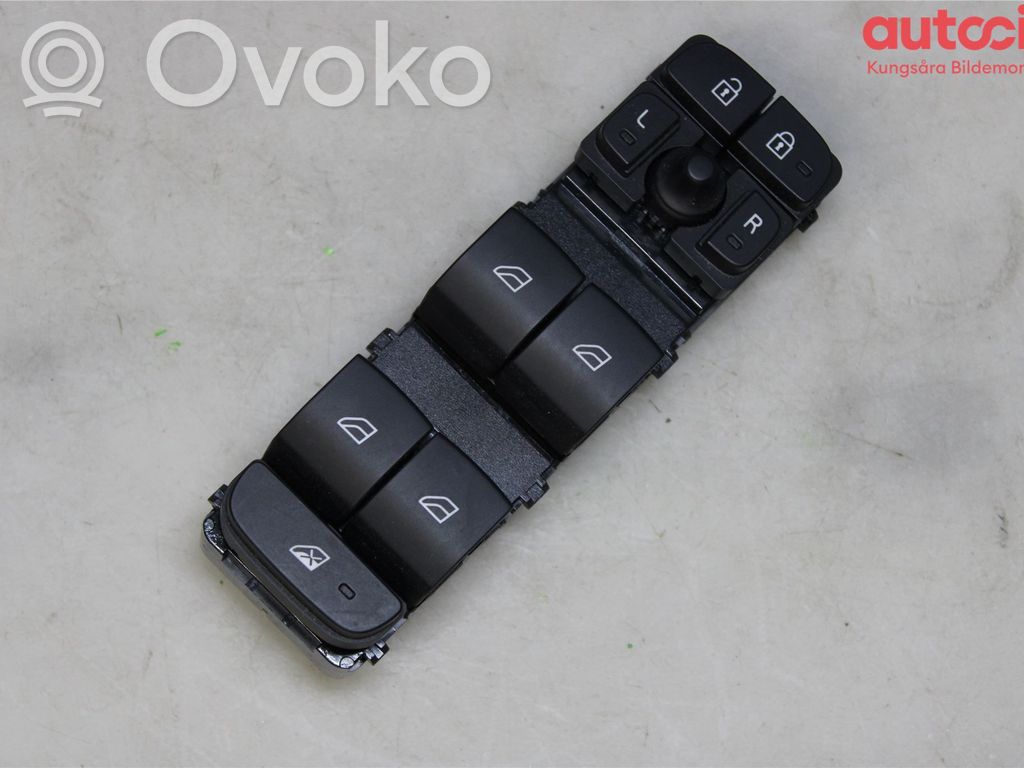Volvo XC40 Electric window control switch 