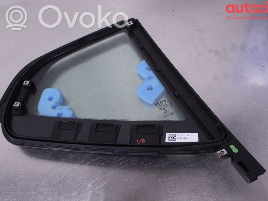 Volvo XC40 Ventanilla de ventilación de la puerta trasera 