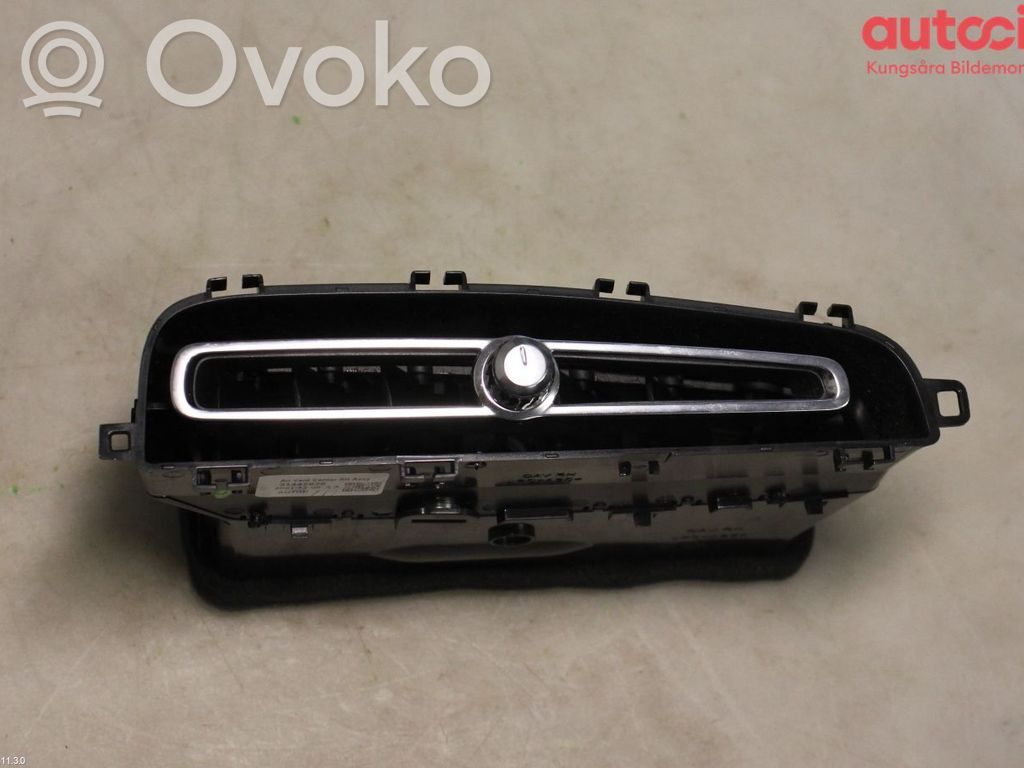 Volvo XC40 Grilă ventilație centrală 