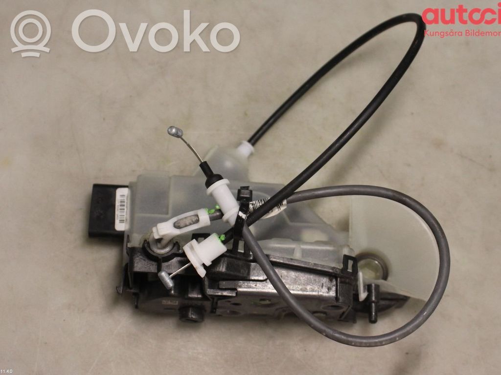 Opel Combo E Cerradura de puerta trasera 