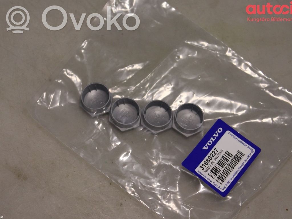 Volvo V90 Cross Country Tuercas/tornillos 