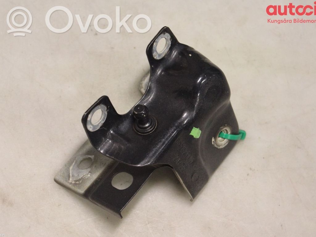 Skoda Kodiaq Fender mounting bracket 