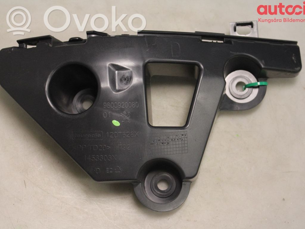 Peugeot 308 Soporte de montaje del parachoques trasero 