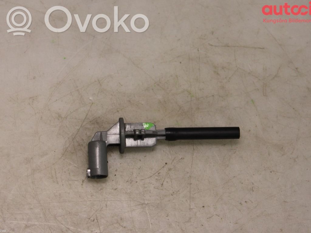 BMW 5 F10 F11 Windshield washer fluid level sensor 