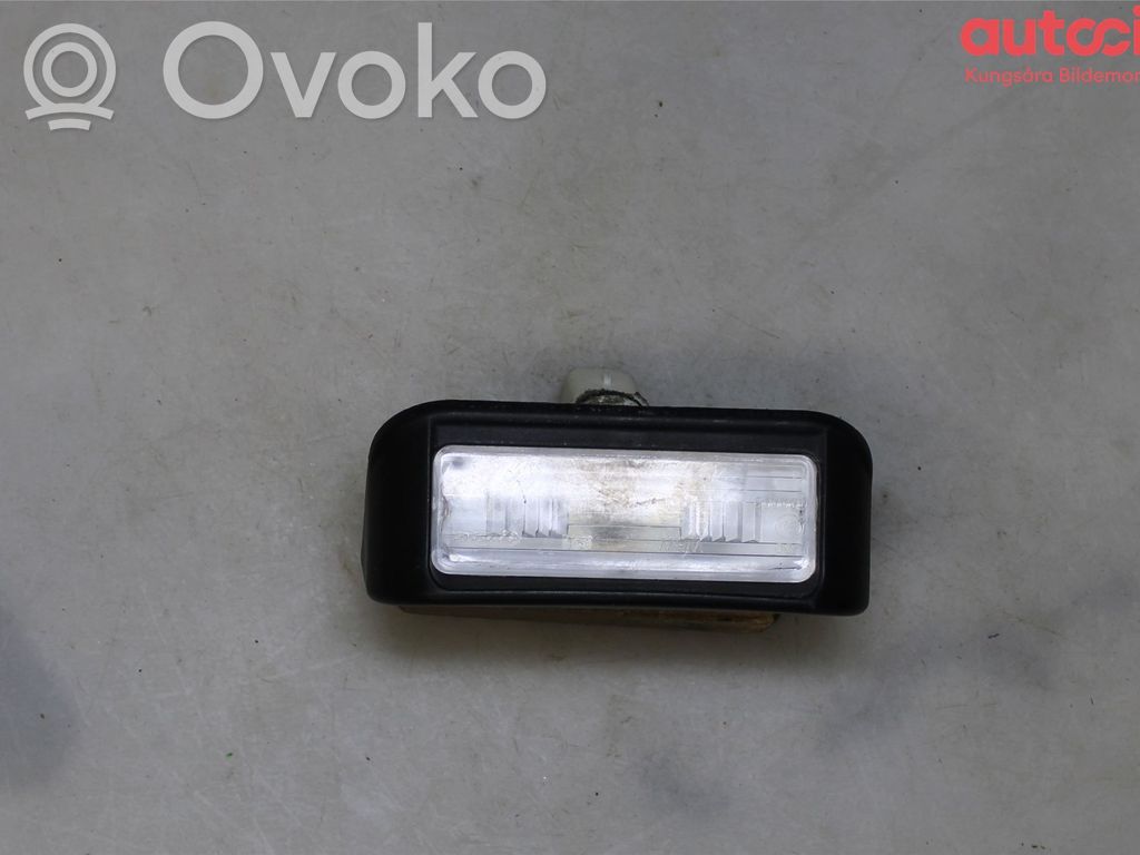 Opel Vivaro Éclairage de plaque d'immatriculation 