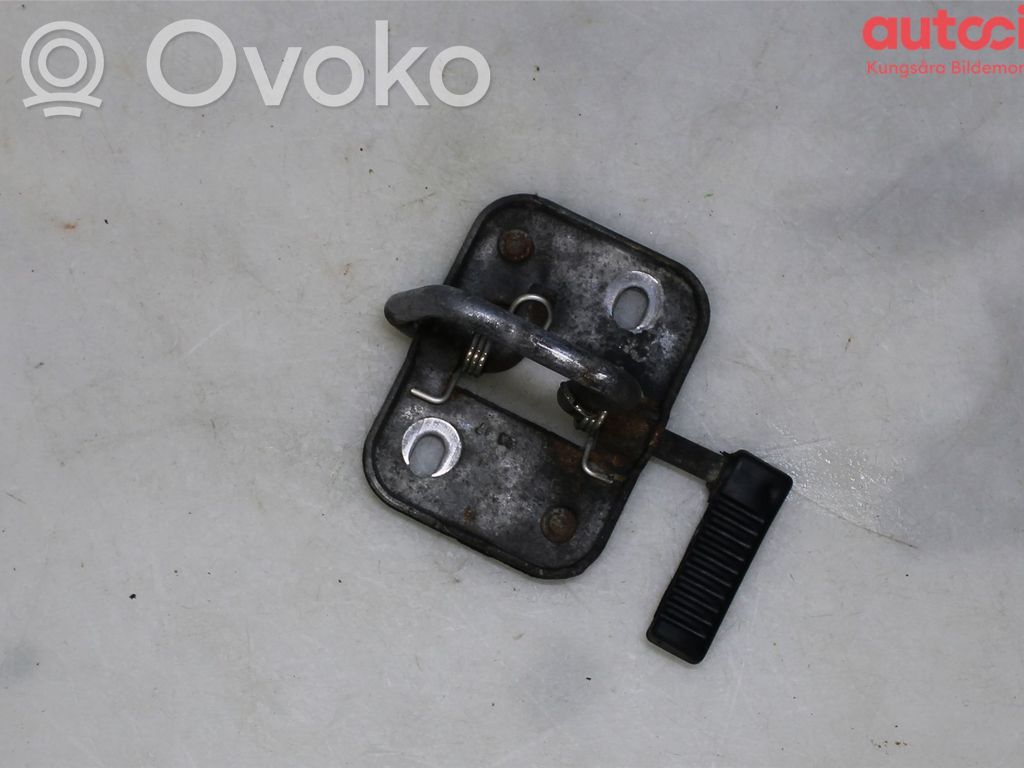 Volkswagen PASSAT B8 Rygiel / Zaczep zamka pokrywy przedniej / maski silnika 