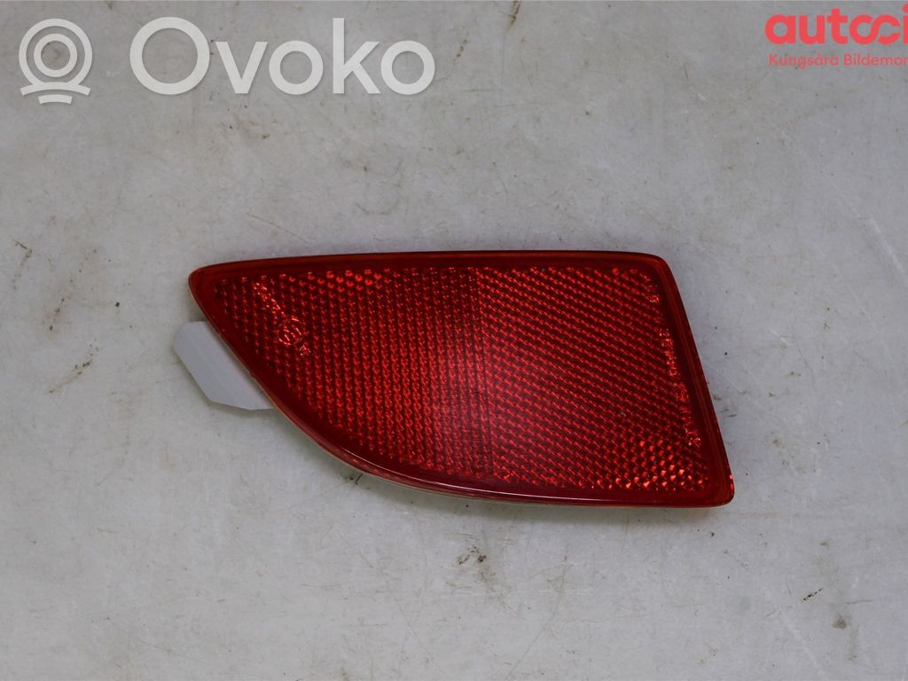 Mazda 3 III Reflector spate 