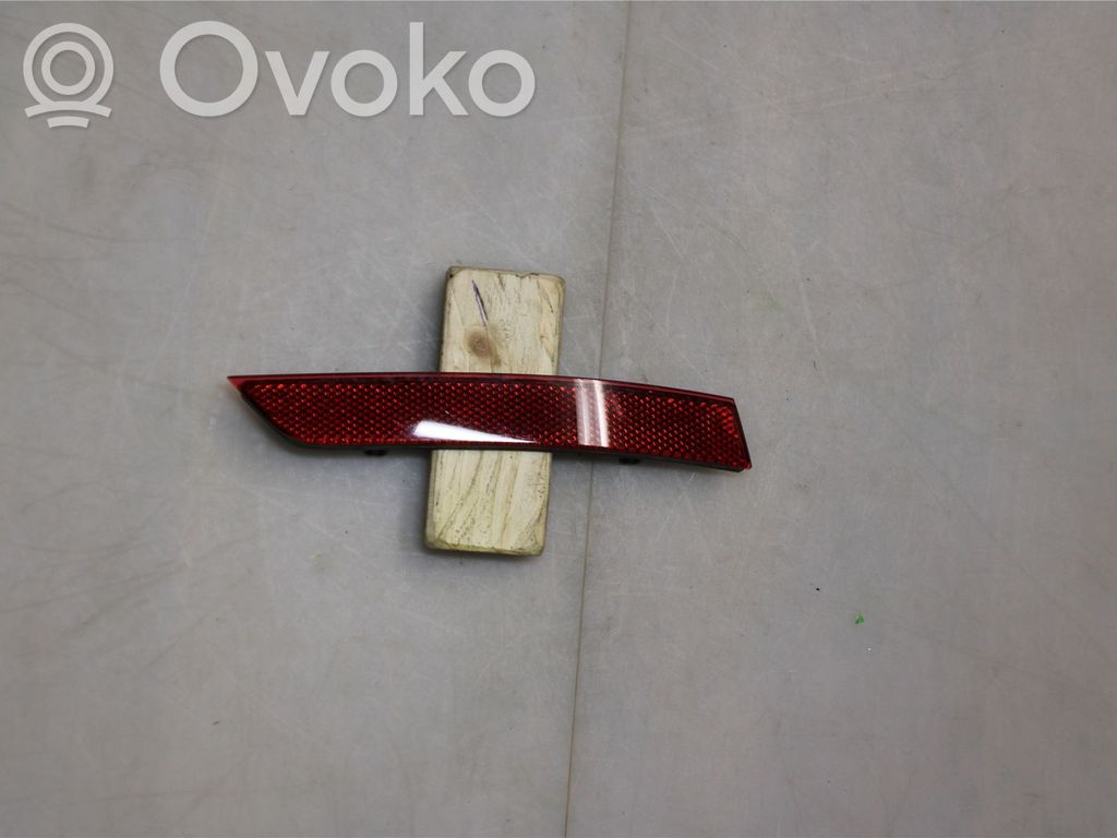 Volkswagen PASSAT B8 Reflector spate 