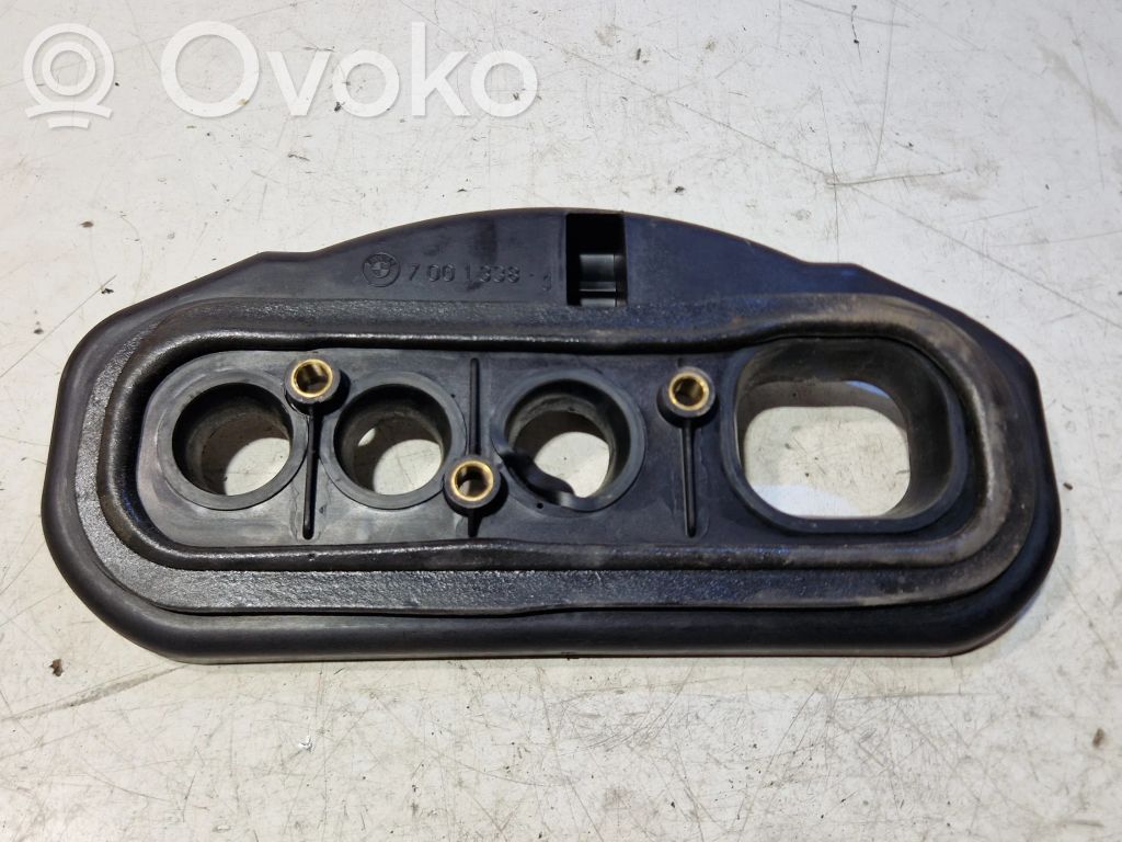 BMW 7 E65 E66 Schalldämmung unter dem Armaturenbrett Cockpit 