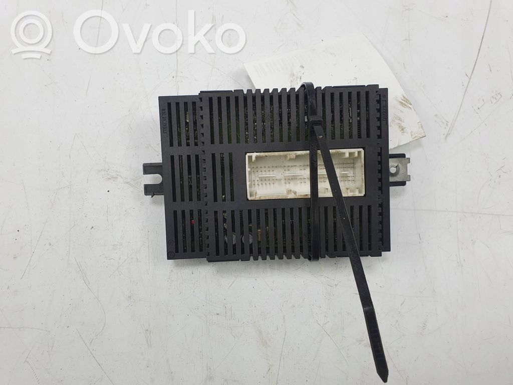 BMW 5 E60 E61 Rear light relay 