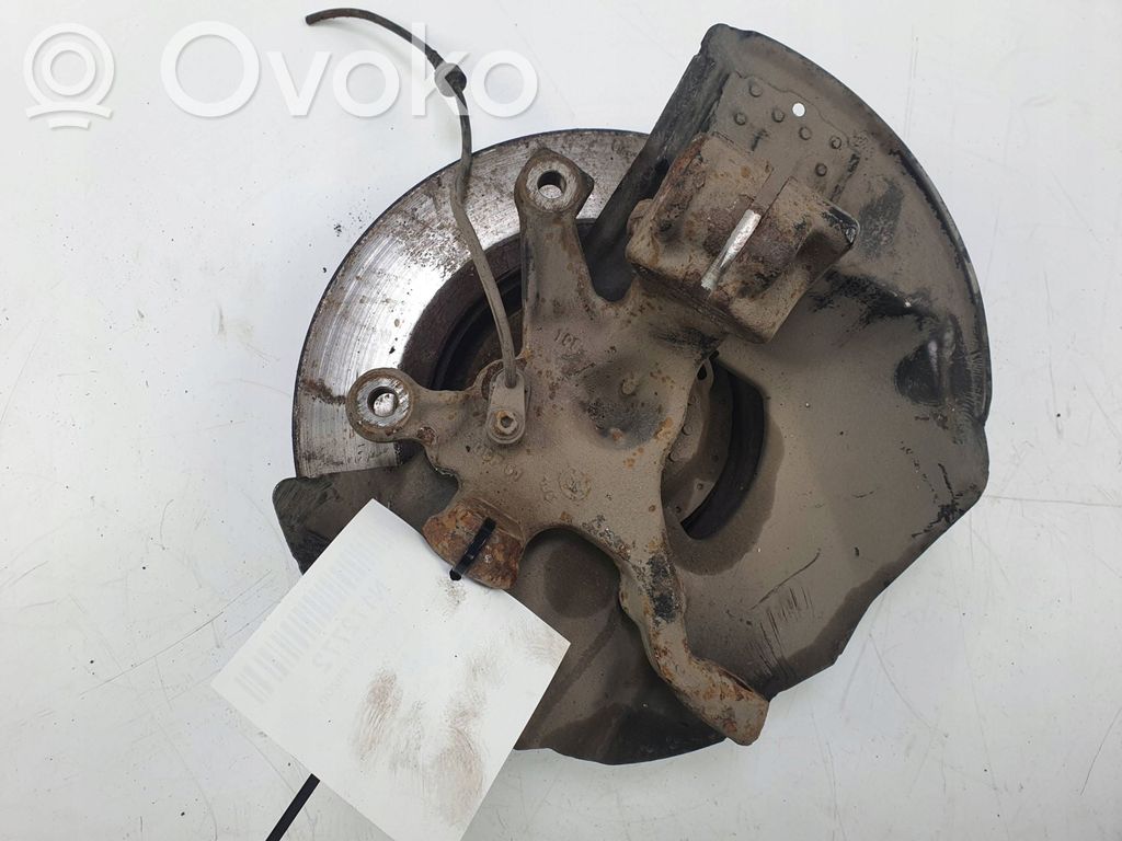 Front wheel hub spindle knuckle