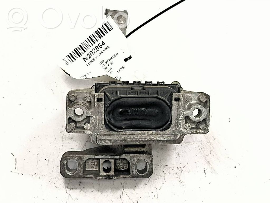 Volkswagen Golf VII Engine mount vacuum valve 