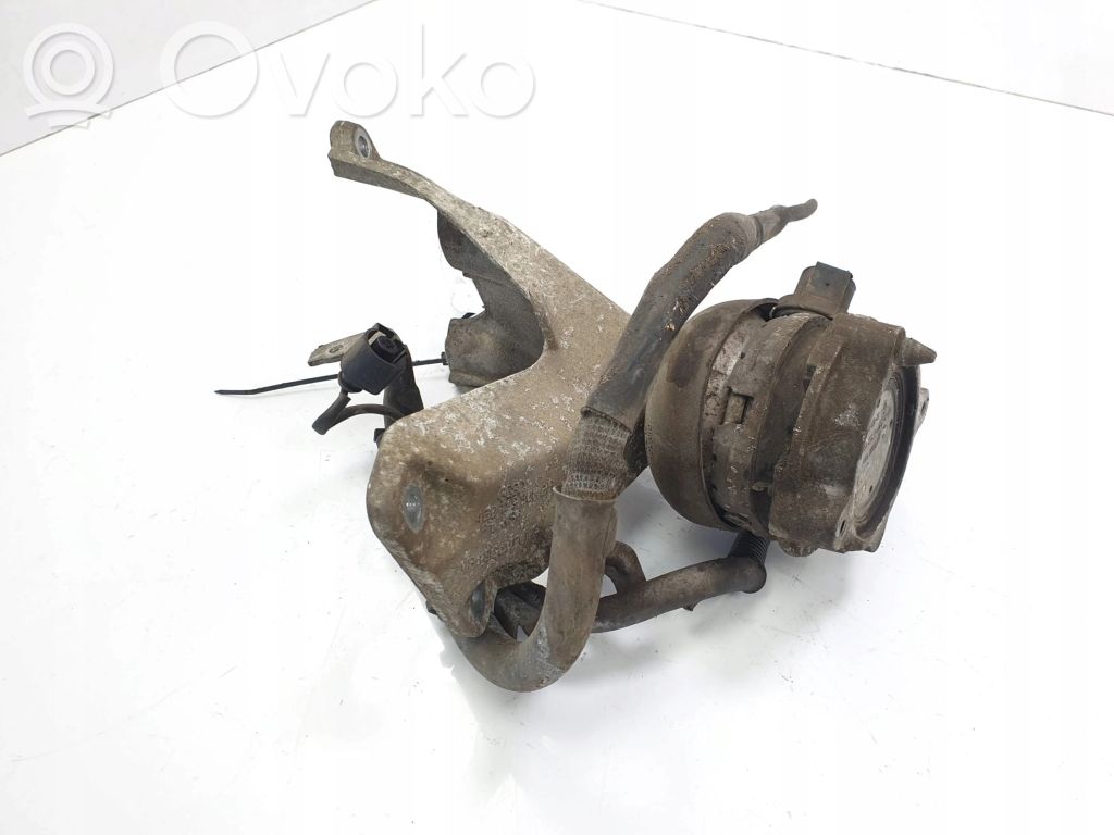 Audi A8 S8 D3 4E Engine mounting bracket 