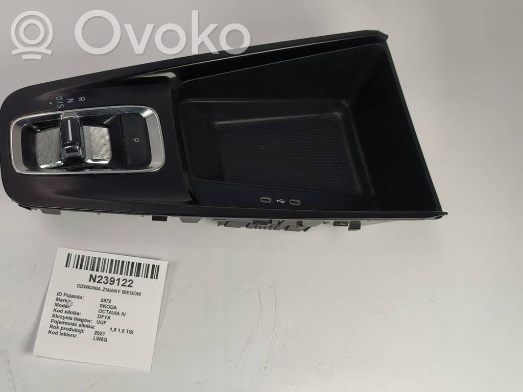 Skoda Octavia Mk4 Inna część skrzyni biegów 