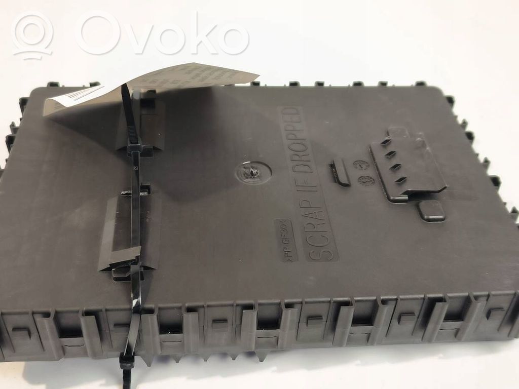 Ford Puma Relay mounting block 