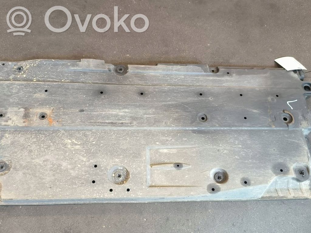 Engine splash shield/under tray   5816602150