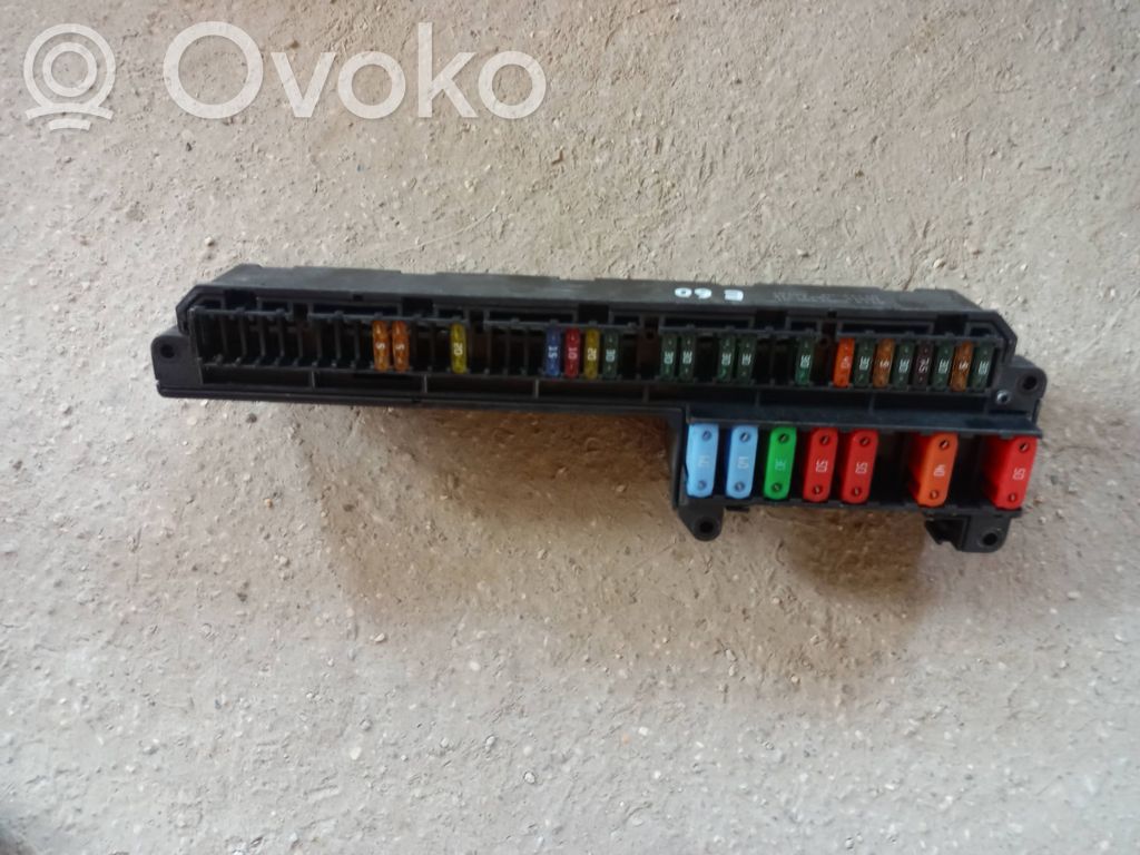 Saugiklių blokas   6957330