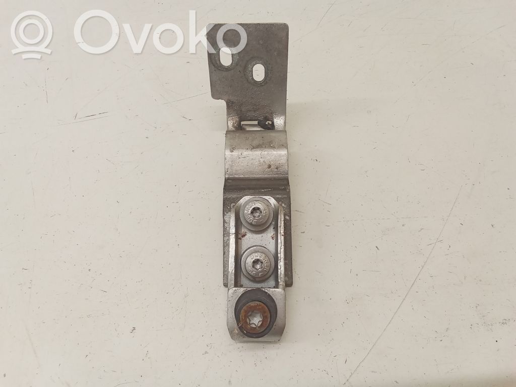 Loading door upper hinge   9422