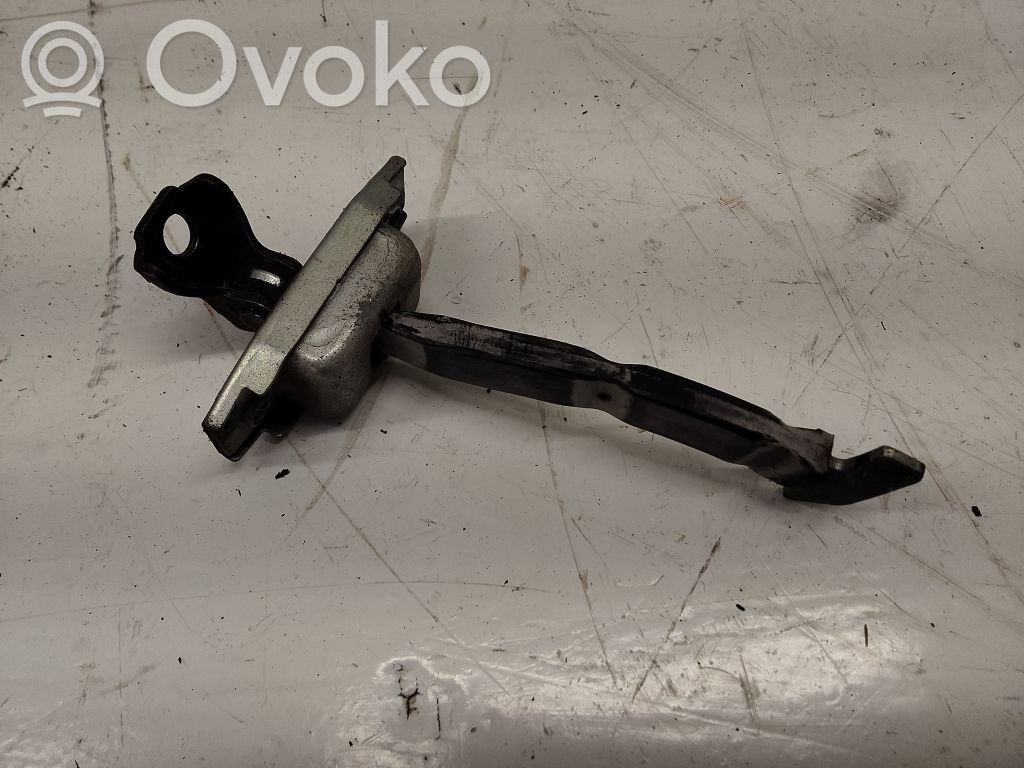 Toyota RAV 4 (XA30) Rear door check strap stopper 