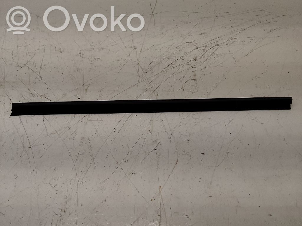 Volvo XC90 Front door trim bar 