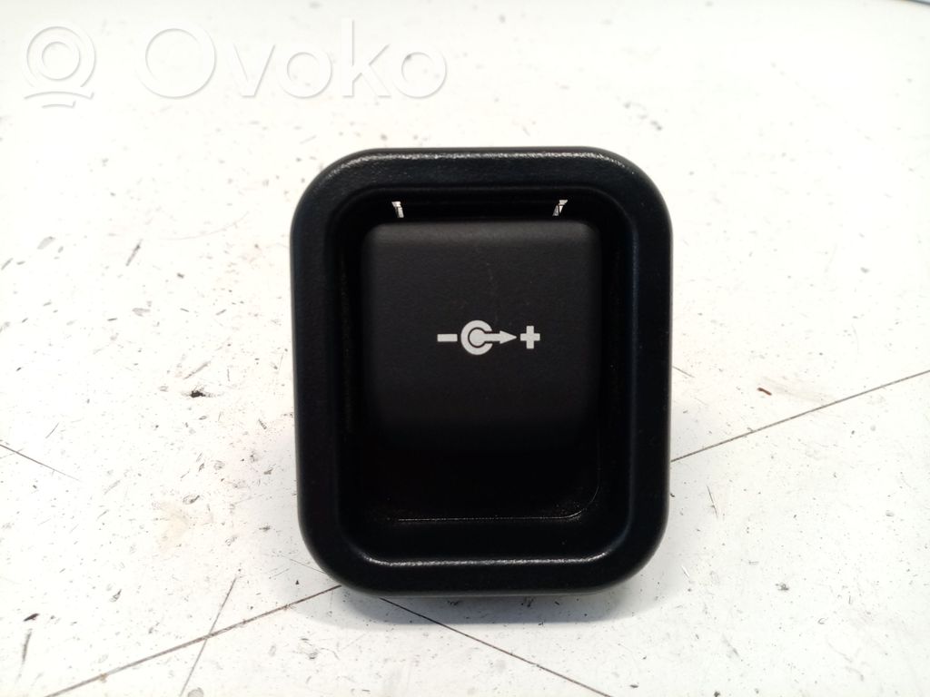 BMW 5 GT F07 12 V Socket (rear) 