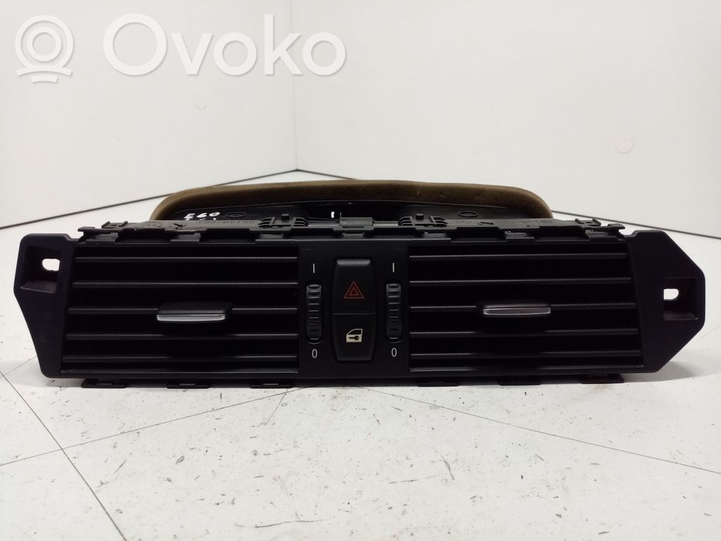 BMW 5 E60 E61 Rejilla de ventilación central del panel 