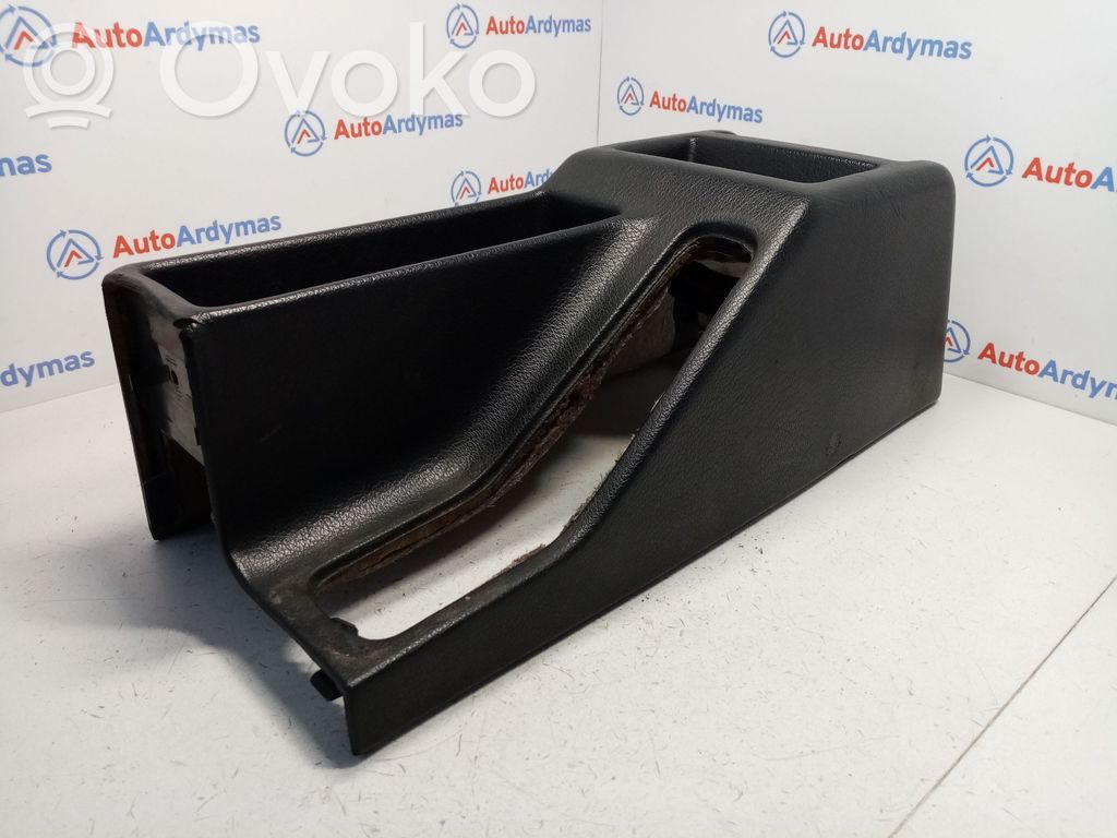 BMW 5 E34 Centrinė konsolė 