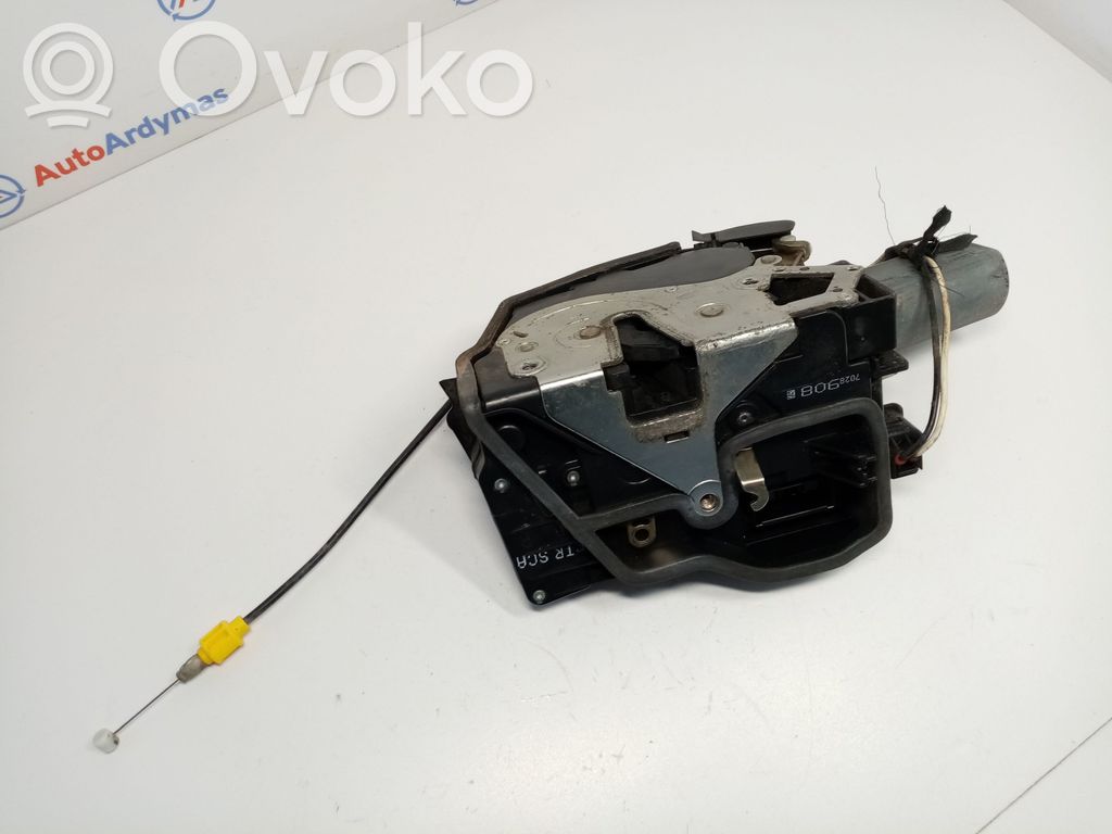 BMW 7 E65 E66 Priekšpusē slēdzene 