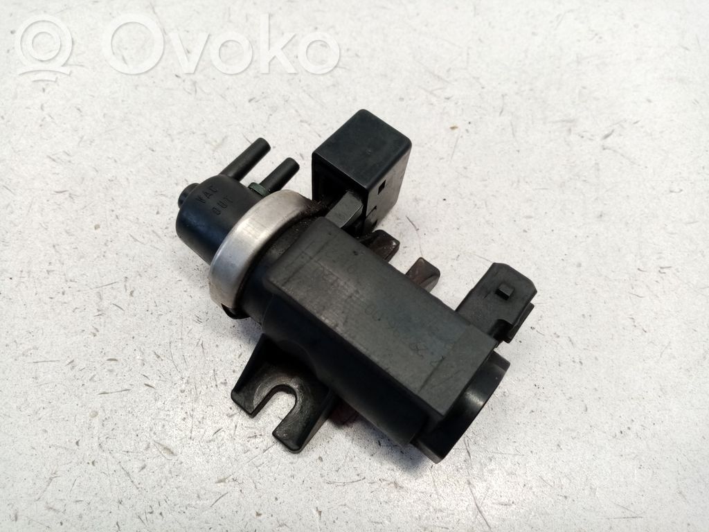 BMW 3 E90 E91 Vacuum valve 