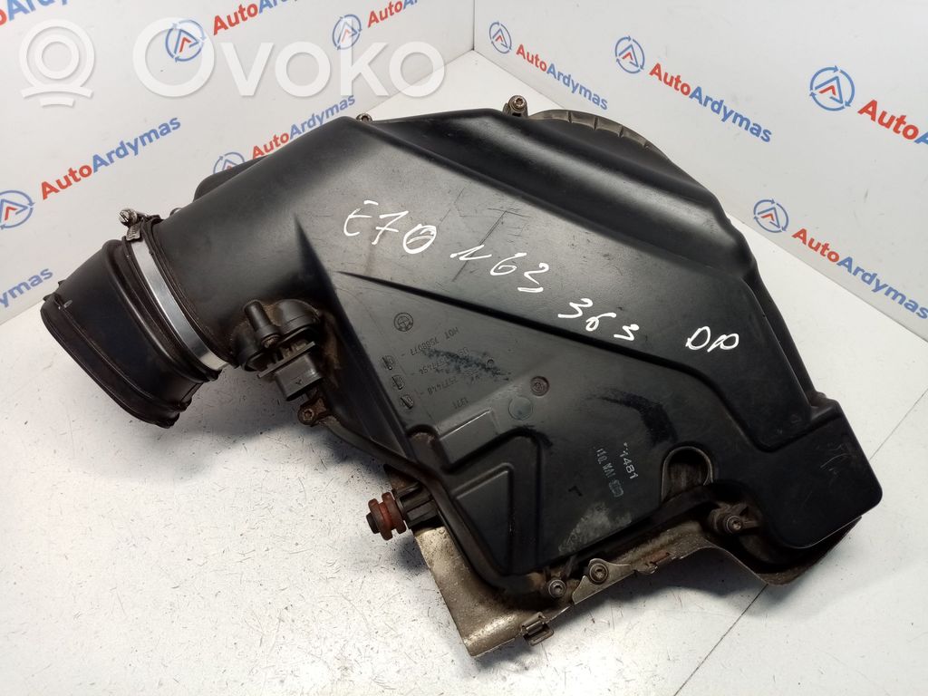 BMW X5 E70 Air filter box 