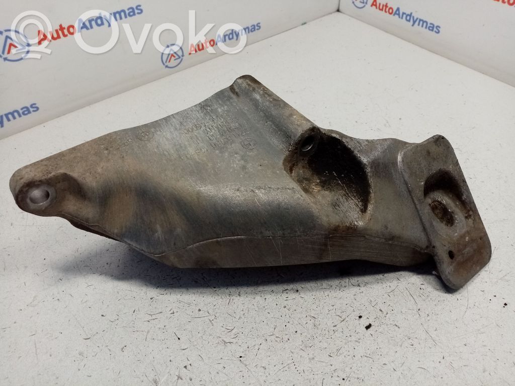 BMW X5 E70 Engine mounting bracket 