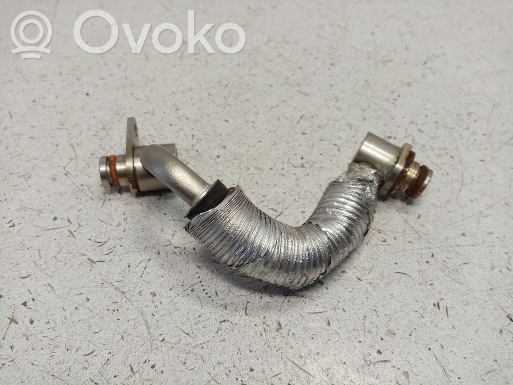 BMW 5 F10 F11 Coolant pipe/hose 