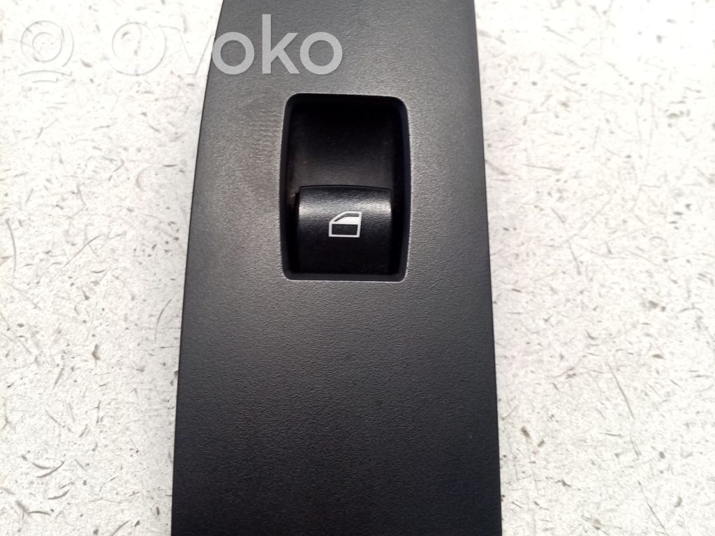 BMW 1 E81 E87 Electric window control switch 