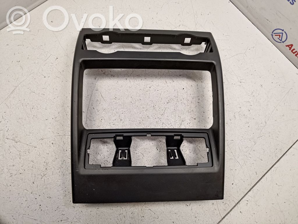 BMW X5 E70 Kita centrinė konsolės (tunelio) detalė 