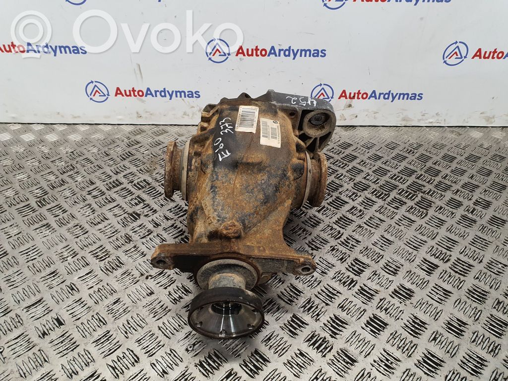 BMW 5 E60 E61 Galinis reduktorius 