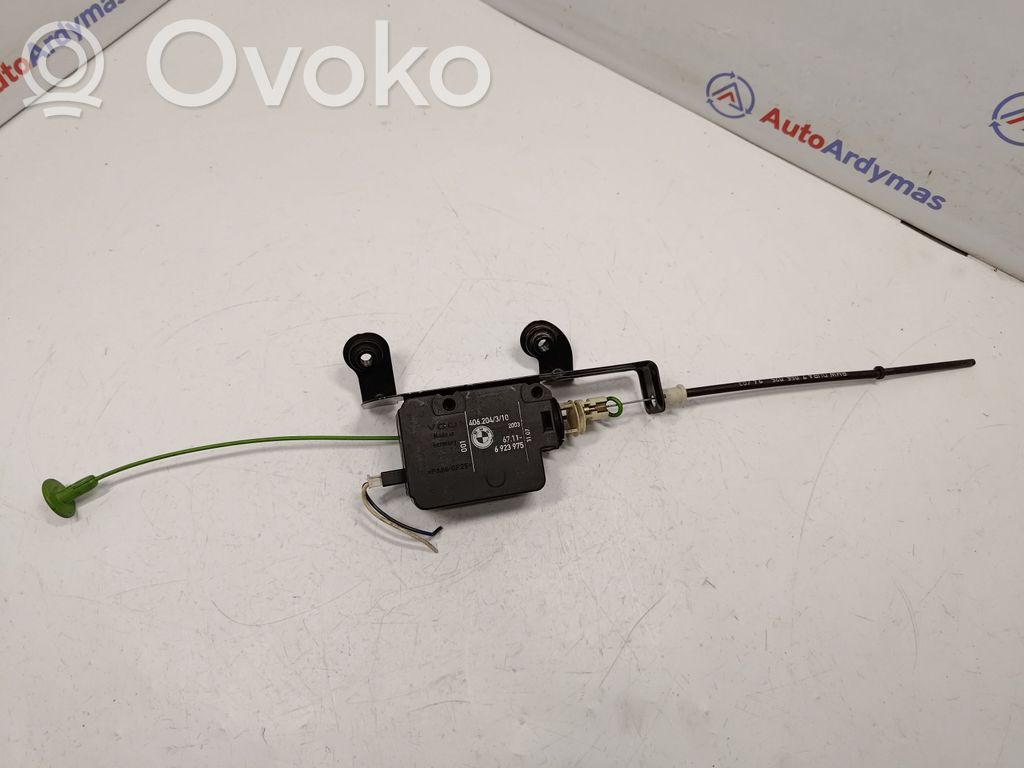 BMW 5 E39 Fuel tank cap lock motor 